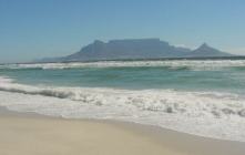 Am Strand mit Tafelberg
