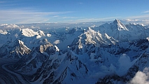 Aussicht Richtung Süden zum Masherbrum - In Bildmitte unten der Pastore-Peak